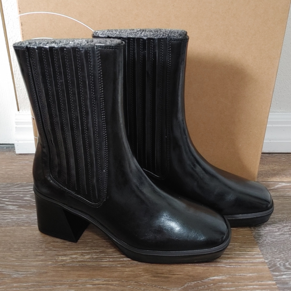 Square Toe Black Chelsea Boots